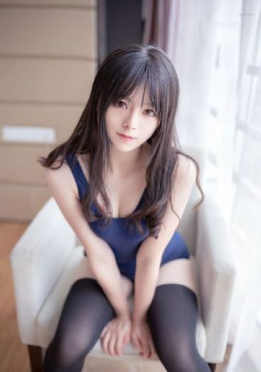 迷人的保姆高清