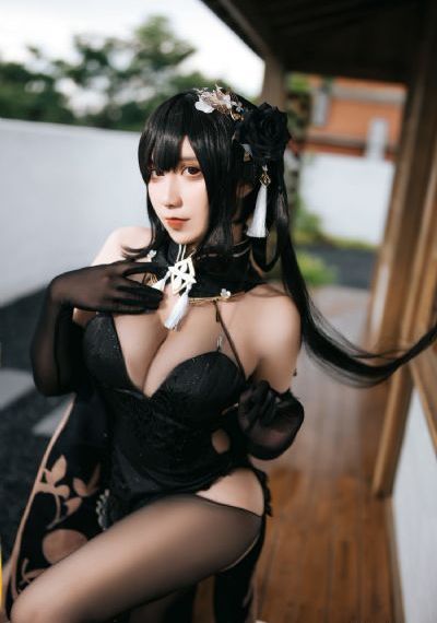 危险关系教授和女大学生