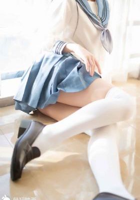 从后面挺进朋友未婚妻视频