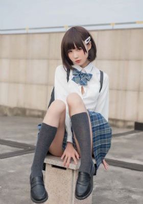 矿桥爸爸和女儿体检