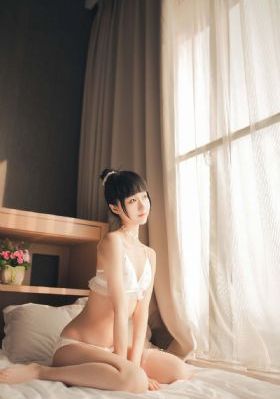 娇妻被邻居脔到高潮h